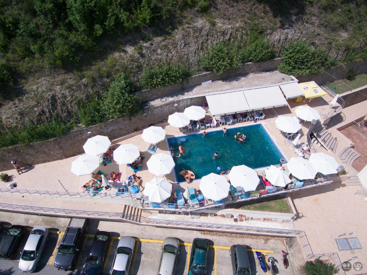 Nymfes Hotel Като-Лутракі Екстер'єр фото