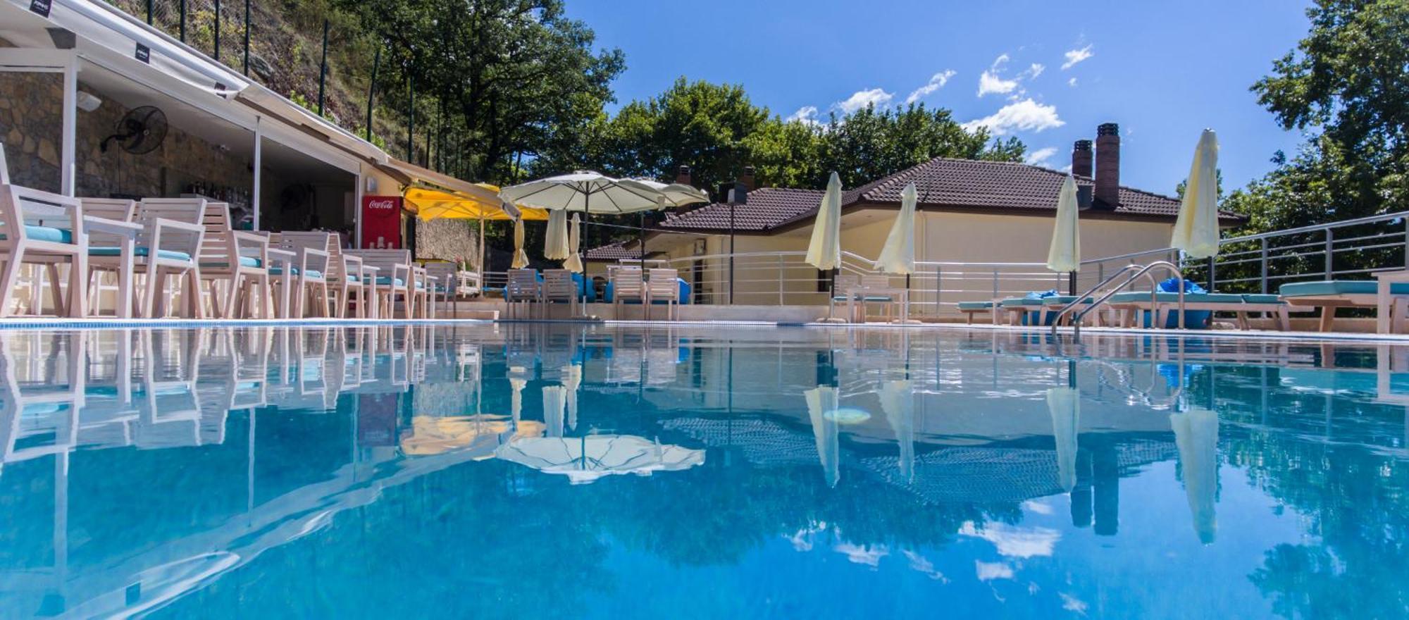 Nymfes Hotel Като-Лутракі Екстер'єр фото
